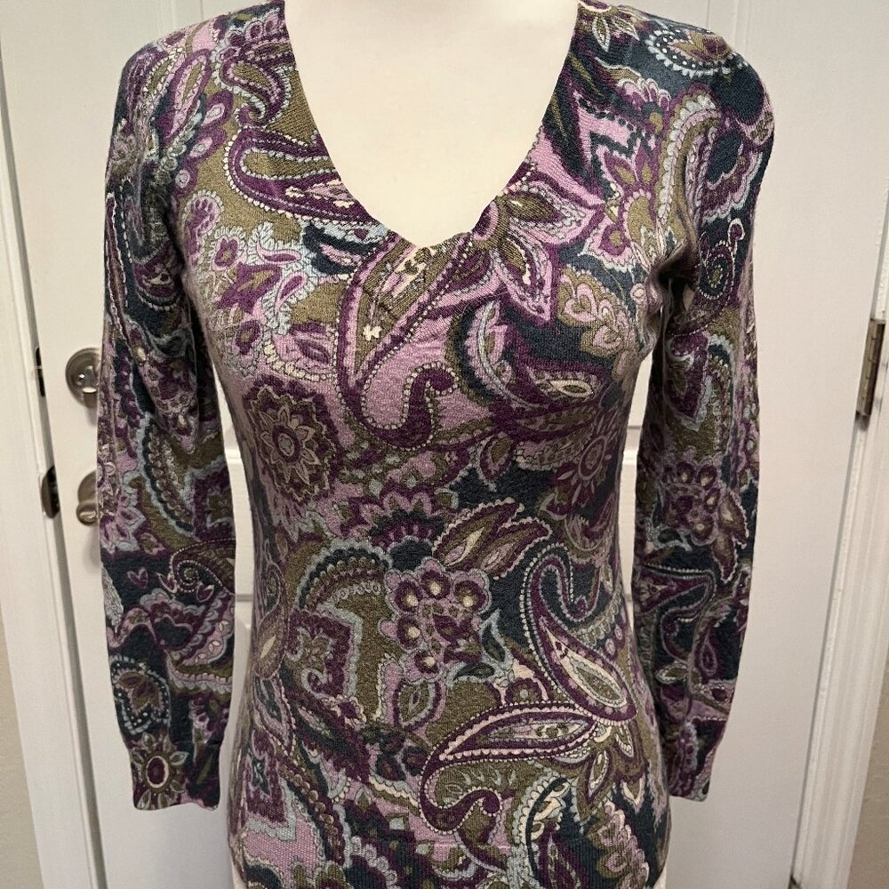 Talbots long sleeve paisley print sweater, size S, light weight, snug fit